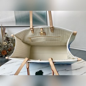 LV Артикул： M57639 Синяя сумка OnTheGo большого размера Сумка из
