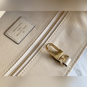 LV Артикул： M45654 Молочно-белая/нежно-розовая сумка Onthego Sma