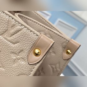 LV Модель M44933 Светло-коричневая сумка ONTHEGO с тиснением Для