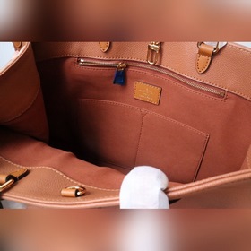 LV Модель： M45595 Коричневый Серия сумок для мам By The Pool Капс