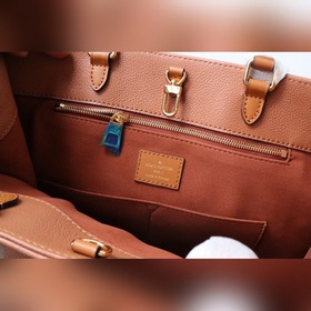LV Модель： M45595 Коричневый Серия сумок для мам By The Pool Капс