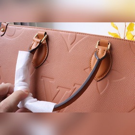 LV Модель： M45595 Коричневый Серия сумок для мам By The Pool Капс