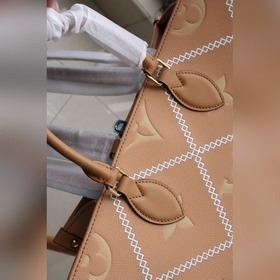 LV Артикул： M46016 Серия сумок для мам Средняя сумка M46015 460