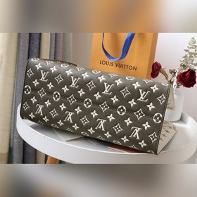 LV Артикул： M46060 Средняя сумка ONTHEGO Средняя сумка OnTheGo 