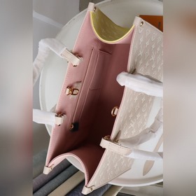 LV Артикул： M46060 Средняя сумка ONTHEGO Средняя сумка OnTheGo 