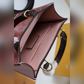 LV Модель： M90564/M69442 Лакированная кожа Сумка PETIT SAC PLAT 