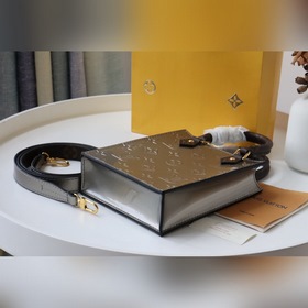 LV Модель： M90564/M69442 Лакированная кожа Сумка PETIT SAC PLAT 