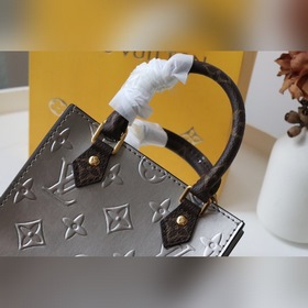 LV Модель： M90564/M69442 Лакированная кожа Сумка PETIT SAC PLAT 