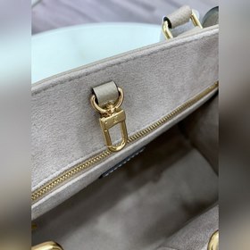 LV Артикул： M45779 Сумка Onthego Small Tote в цвете слоновой кос
