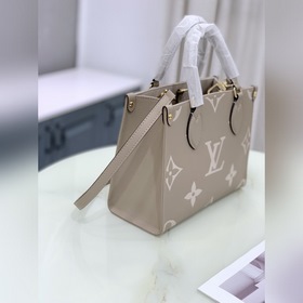 LV Артикул： M45779 Сумка Onthego Small Tote в цвете слоновой кос