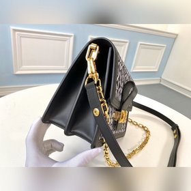 LV Модель M57211 Черная сумка через плечо с классическим узором Н