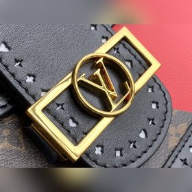 LV Средняя сумка Dauphine Артикул： M57448 В начале весны 2021 г