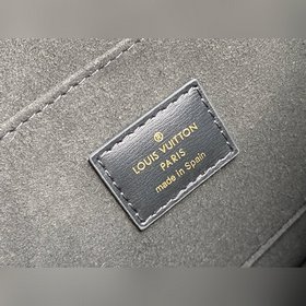 LV Средняя сумка Dauphine Артикул： M57448 В начале весны 2021 г