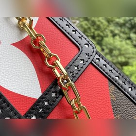 LV Средняя сумка Dauphine Артикул： M57448 В начале весны 2021 г