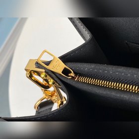LV Средняя сумка Dauphine Артикул： M57463 Средняя сумка Dauphin
