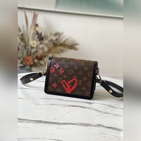 Сумка LV Onthego Артикул： M45889 Швейцарский художник Урс Фишер 