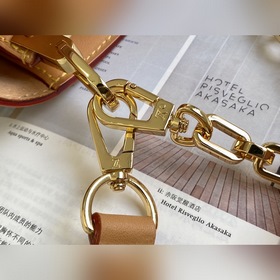 Средняя сумка LV Dauphine Артикул： M57499 Средняя сумка Dauphin
