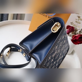LV Артикул： M59716 Кожаная сумка Dauphine среднего размера в цве