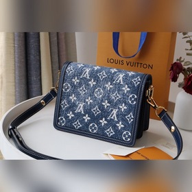 LV Артикул： M59716 Кожаная сумка Dauphine среднего размера в цве