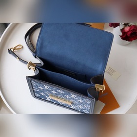 LV Артикул： M59716 Кожаная сумка Dauphine среднего размера в цве