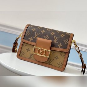 LV mini Дафни почтовая сумка, модель M44580 Первое впечатление от