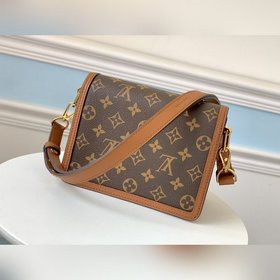 LV mini Дафни почтовая сумка, модель M44580 Первое впечатление от