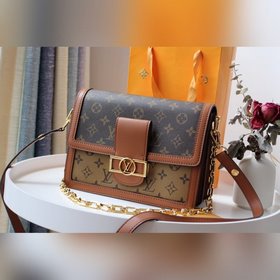 LV METIS Почтовая сумка Модель M44391  Модель из коллекции ранне