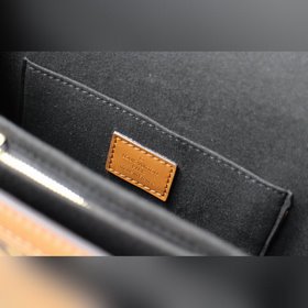 LV METIS Почтовая сумка Модель M44391  Модель из коллекции ранне