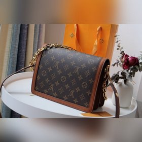 LV METIS Почтовая сумка Модель M44391  Модель из коллекции ранне