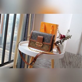 LV METIS Почтовая сумка Модель M44391  Модель из коллекции ранне