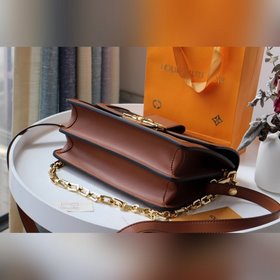 LV METIS Почтовая сумка Модель M44391  Модель из коллекции ранне