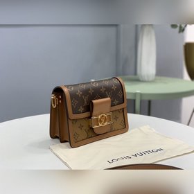 LV mini Дафни почтовая сумка, модель M44580 Первое впечатление от