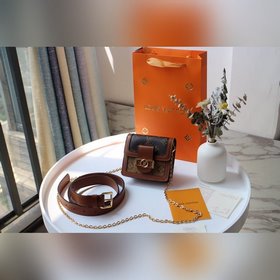 LV Модель M68621 Поясная сумка DAUPHINE BB представляет собой ми