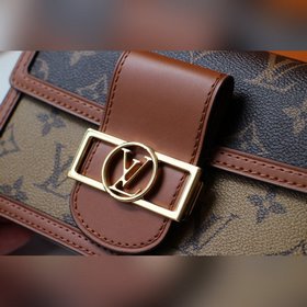 LV &nbsp;DAUPHINE сумка на цепочке Модель M68746 Эта сумка Da