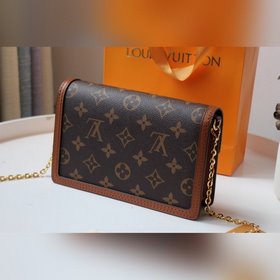 LV &nbsp;DAUPHINE сумка на цепочке Модель M68746 Эта сумка Da