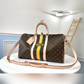 LV P00208 Keepall — классическая сумка из серии дорожных сумок. С