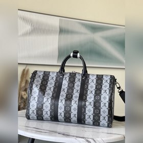 LV Артикул： M40567 Серебристые полоски (с плечевым ремнем) являю