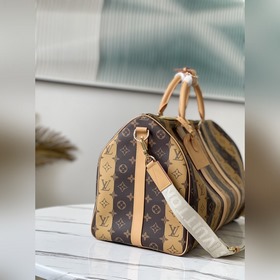 LV Артикул： M40567 Желтые полоски (с плечевым ремнем) — это клас