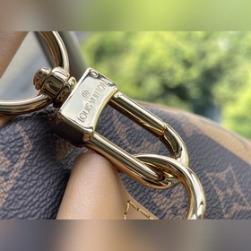 LV Артикул： M40567 Желтые полоски (с плечевым ремнем) — это клас
