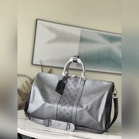 LV Артикул： M53766 Серебристая классическая мягкая дорожная сумк