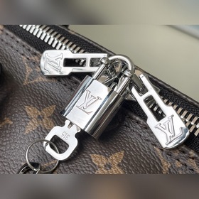 LV Модель： M56710 Черная сумка для путешествий с узором в стиле 