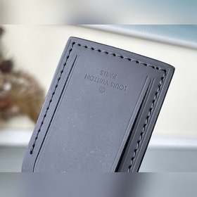 LV Модель： M56710 Черная сумка для путешествий с узором в стиле 