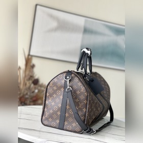 LV Модель： M56710 Черная сумка для путешествий с узором в стиле 