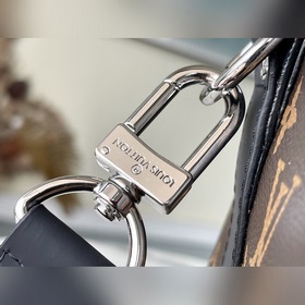 LV Модель： M56711 Черная сумка для путешествий с узором «старая 