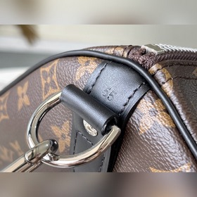 LV Модель： M56714 Черная сумка для путешествий с кожаной отделко