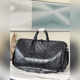 LV Артикул： M57963 Черная дорожная сумка с классическим тисненым