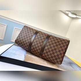 LV модель N41428, выпущенная в 1924 году, является предшественниц