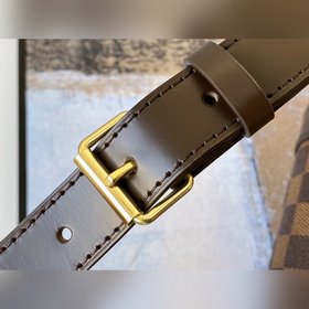 LV модель N41428, выпущенная в 1924 году, является предшественниц