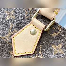 LV Модель M41108 Сумка Speedy Сумка Speedy отличается характерны