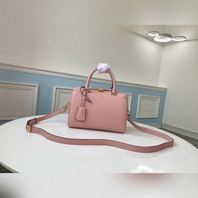 LV Модель M44069 Знаковые особенности дизайна Уникальная форма и 
